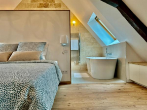Loft - BEST KEYS - Prestige - Vue Cathédrale - Poutres Apparentes - Baignoire Îlot - Centre Ville - Smart TV - WiFi Illimité - Check-in Autonome